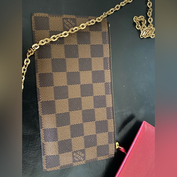 Authentic LOUIS VUITTON FÉLICIE POCHETTE (sold out on website) - Picture 4 of 9